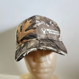 Realtree Edge Whitetails Unlimited Camo White Mesh Trucker Hat Cap NWT